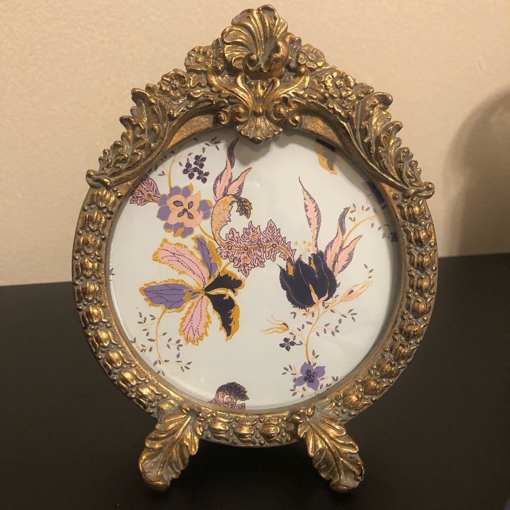 Anthropologie Victorian photo frame (NWT)